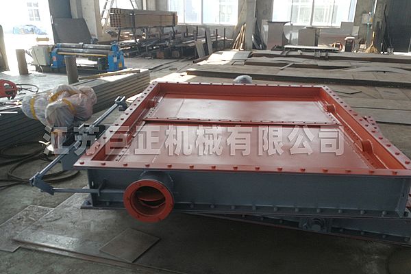 制作中的單軸擋板門，來看看